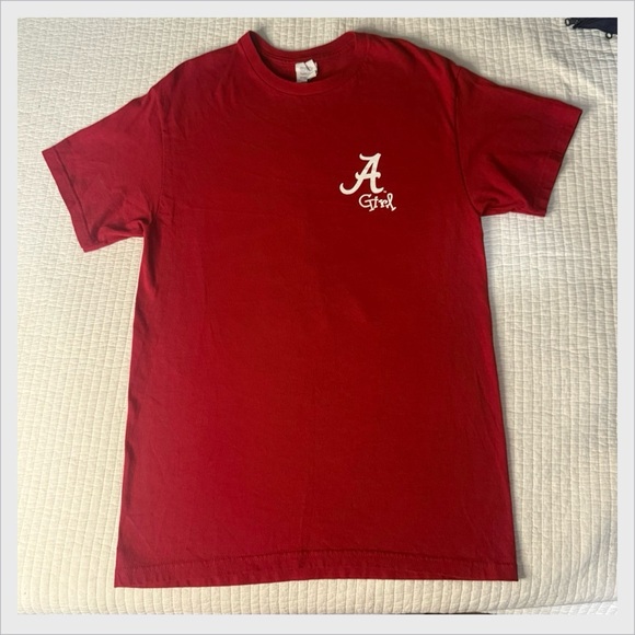 ♥️ Alabama Girl ‘Life is a Beach’ TShirt Size Medium - Picture 1 of 6